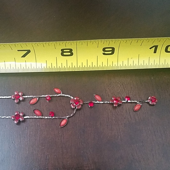 Pre loved Red Flower drop necklace - Picture 3 of 3